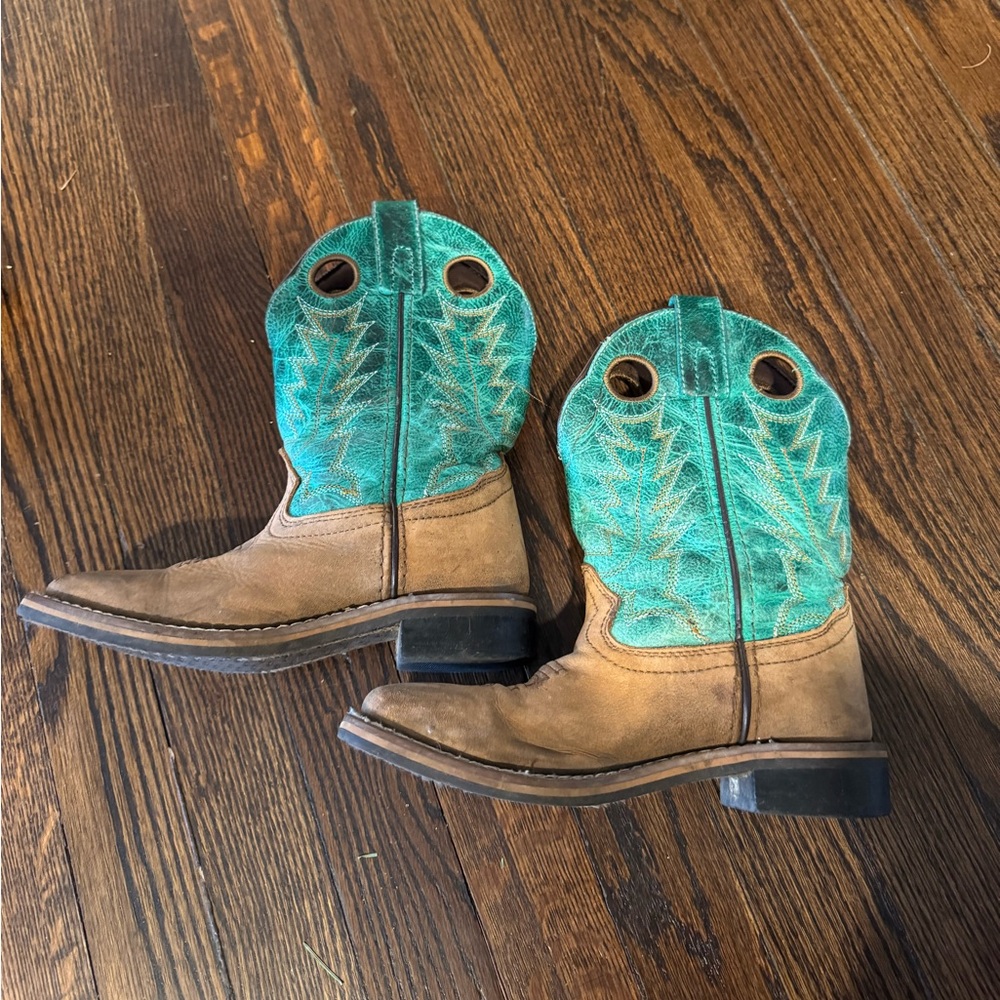 Kids cowboy boots